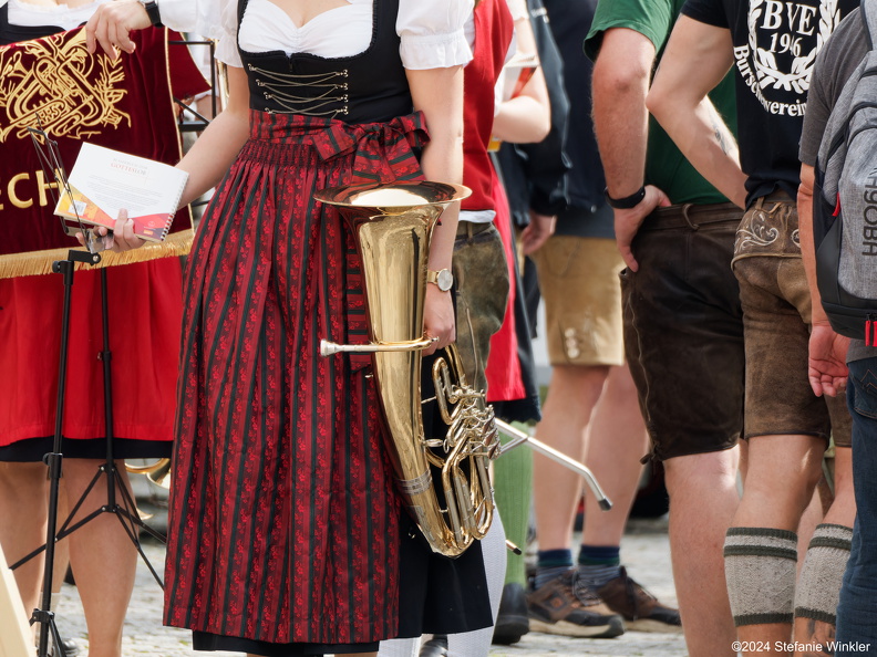 P5010105Maibaum2024